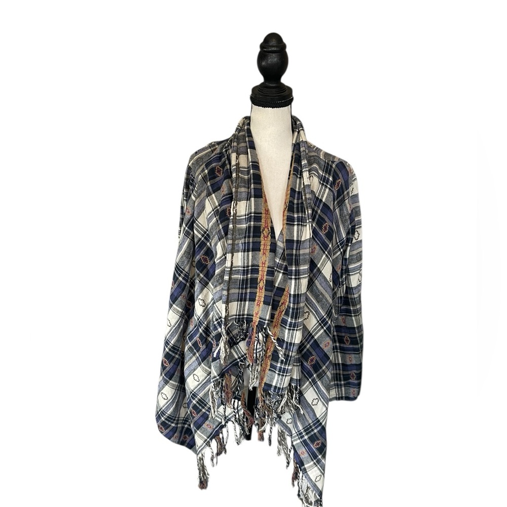 En Crème Plaid Fringe Shawl
